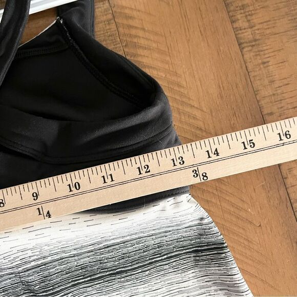 Athleta Criss Cross Back Tank Built-In Sports Bra Women's Heathered Black Size S - Picture 8 of 8